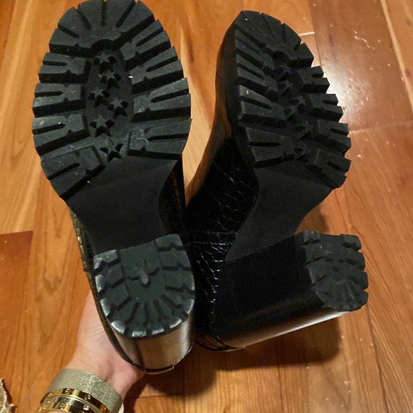 Steve Madden Booties - Picture 2 of 4